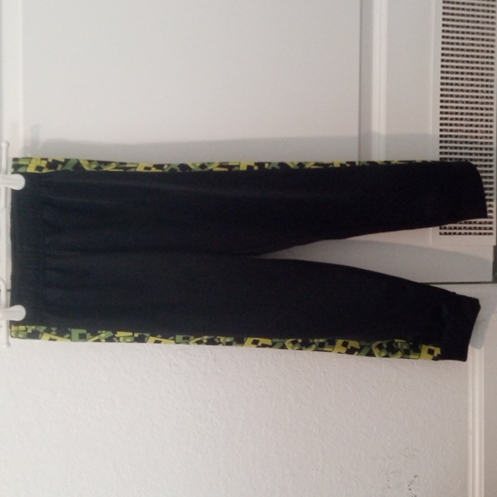 *(5/$15) Boys Minecraft Joggers (Size 7)